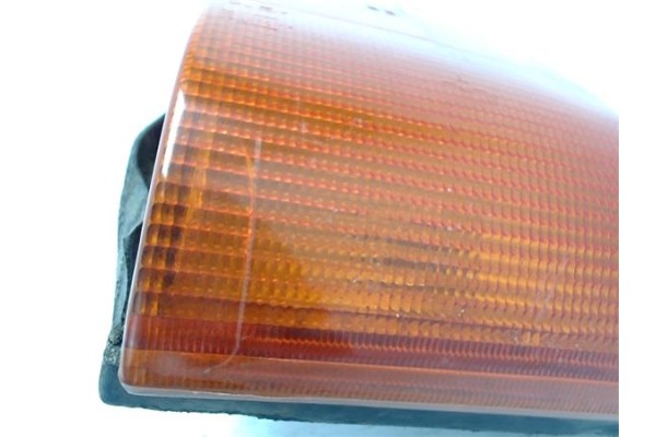 Recambio de piloto trasero derecho para peugeot 205 berlina referencia OEM IAM 635129  