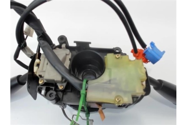 Recambio de mando intermitencia para kia carens (rs) 2.0 crdi referencia OEM IAM K2FF66120B  