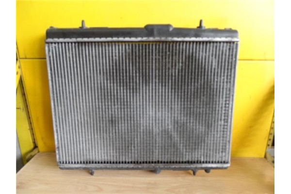 Recambio de radiador para peugeot partner tepee 1.6 hdi referencia OEM IAM 133387  