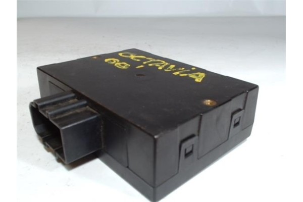 Recambio de centralita cierre para skoda octavia berlina (1u2) 1.9 collection referencia OEM IAM 1J0959799Q 5DK00795150 