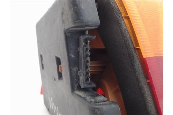 Recambio de piloto trasero derecho para ford escort berl./turnier referencia OEM IAM 1630400  