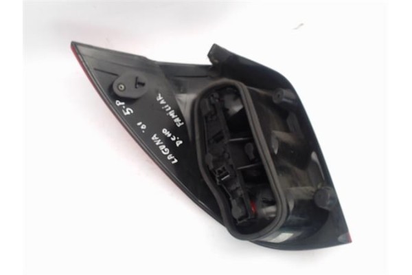 Recambio de piloto trasero derecho para renault laguna ii grandtour (kg0) referencia OEM IAM   