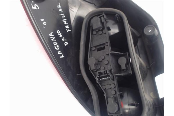 Recambio de piloto trasero derecho para renault laguna ii grandtour (kg0) referencia OEM IAM   