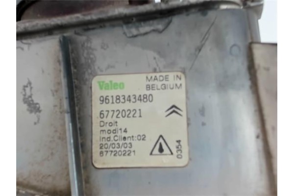 Recambio de faro antiniebla derecho para citroen saxo referencia OEM IAM 9618343480 67720221 