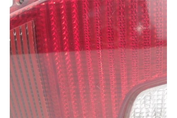 Recambio de piloto trasero derecho para peugeot 106 (s1) referencia OEM IAM 635184  