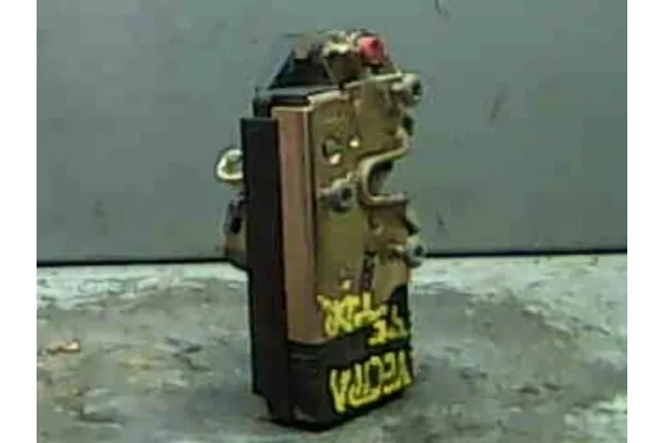 Recambio de cierre electromagnetico trasero derecho para opel vectra b berlina 2.0 i 16v referencia OEM IAM 90503996  