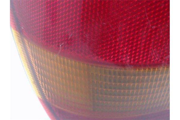 Recambio de piloto trasero izquierdo para ford fiesta berl./courier referencia OEM IAM 89FG13N004BA A2810881 