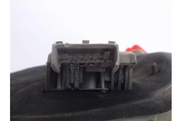 Recambio de piloto trasero izquierdo para ford fiesta berl./courier referencia OEM IAM 89FG13N004BA A2810881 