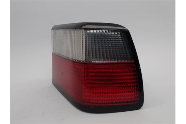 Recambio de piloto trasero derecho para citroen xantia berlina referencia OEM IAM 95668016  