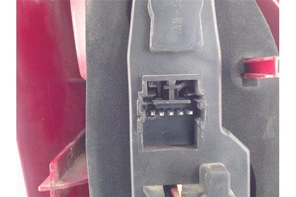 Recambio de piloto trasero izquierdo para renault megane i fase 2 berlina (ba0) referencia OEM IAM 039690999000 39690751 