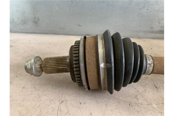 Recambio de palier trasero izquierdo para land rover discovery 2.7 td referencia OEM IAM TOB500270  