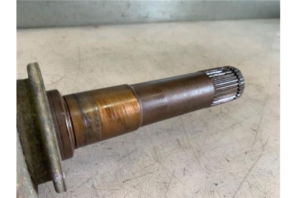 Recambio de palier trasero izquierdo para land rover discovery 2.7 td referencia OEM IAM TOB500270  
