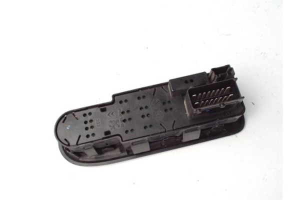 Recambio de mando elevalunas para citroen c3 1.4 attraction referencia OEM IAM 96637530XT 529076433 