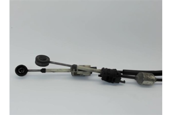 Recambio de cable derecho mando cambio vel. para opel movano b furgón/combi 2.3 combi l1h1 3,0t referencia OEM IAM 4406259 20027