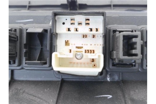 Recambio de mando retrovisor electrico para toyota auris (e15) 2.0 d-4d referencia OEM IAM 5554502010  