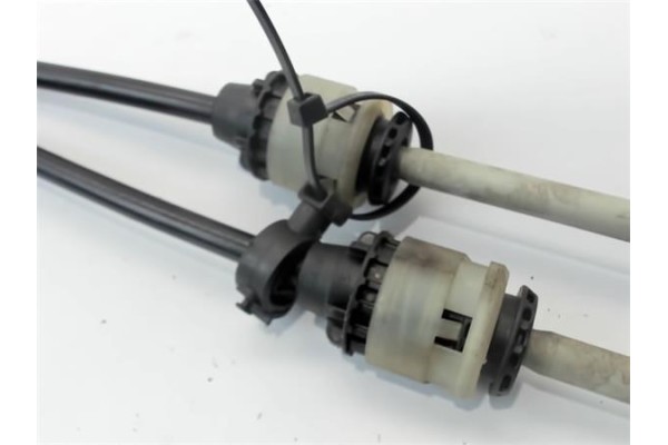 Recambio de cable derecho mando cambio vel. para opel movano b furgón/combi 2.3 combi l1h1 3,0t referencia OEM IAM 4406259 20027