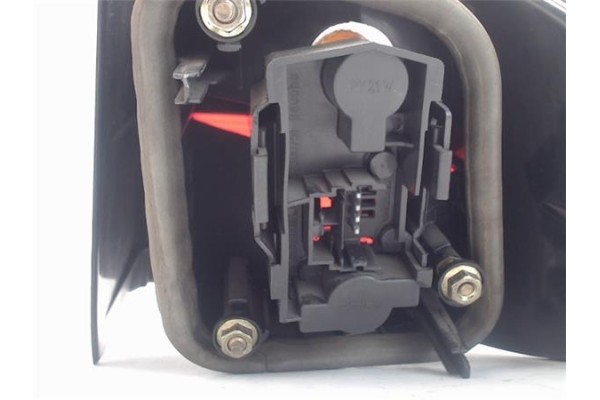 Recambio de piloto trasero izquierdo para renault megane i classic (la0) referencia OEM IAM   