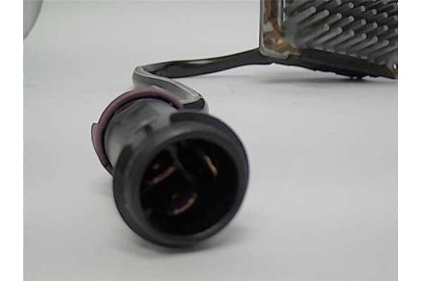 Recambio de regulador ventilador climatizacion para audi a6 berlina (c4) 2.6 referencia OEM IAM 4A0820521A  