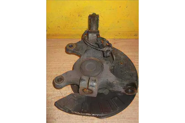 Recambio de mangueta delantero izquierda para mercedes-benz vito / mixto furgón (w639) 120 cdi referencia OEM IAM A6393301232  