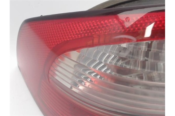 Recambio de piloto trasero izquierdo para renault laguna ii (bg0) referencia OEM IAM 8200002473 23450102 8200002472 , RENAULT | 