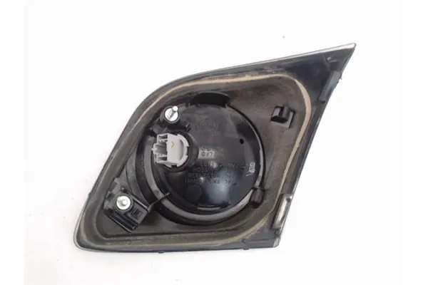 Recambio de piloto porton trasero izquierdo para mazda 3 berlina (bk) referencia OEM IAM   