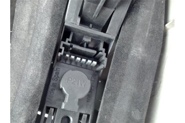 Recambio de piloto trasero izquierdo para renault megane ii grandtour referencia OEM IAM 8200417349 2VP982103 8200417351 , RENAU