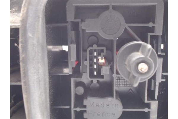 Recambio de piloto trasero derecho para citroen xantia berlina referencia OEM IAM 6351K2  