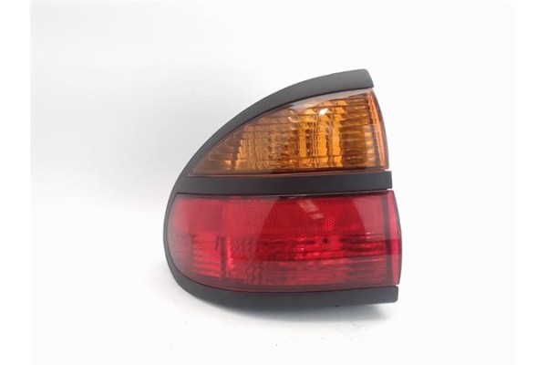 Recambio de piloto trasero izquierdo para renault laguna (b56) referencia OEM IAM  67732970 