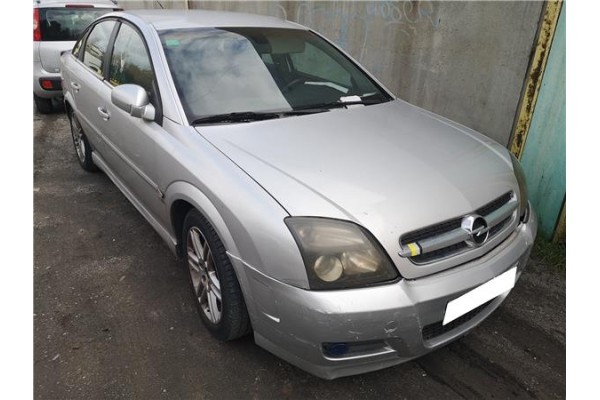 opel vectra c berlina del año 2002