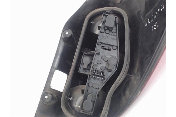 Recambio de piloto trasero izquierdo para renault laguna ii grandtour (kg0) referencia OEM IAM   