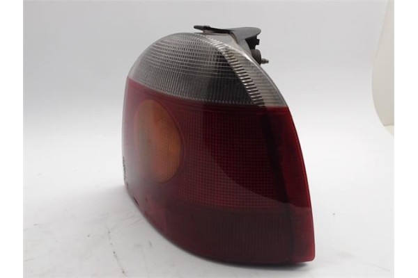 Recambio de piloto trasero derecho para renault twingo i (c06) referencia OEM IAM 7700426320  