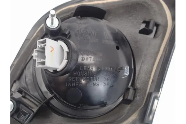 Recambio de piloto porton trasero izquierdo para mazda 3 berlina (bk) referencia OEM IAM   