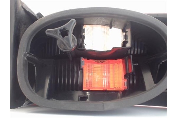 Recambio de piloto trasero izquierdo para renault laguna ii (bg0) referencia OEM IAM 8200002473 2345 8200002472 , RENAULT | 8799