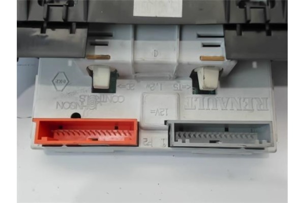 Recambio de mando multifuncion para renault kangoo 4x4 1.9 rapid referencia OEM IAM 8200181028  