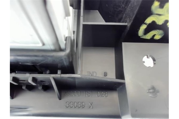 Recambio de mando multifuncion para renault kangoo 4x4 1.9 rapid referencia OEM IAM 8200181028  