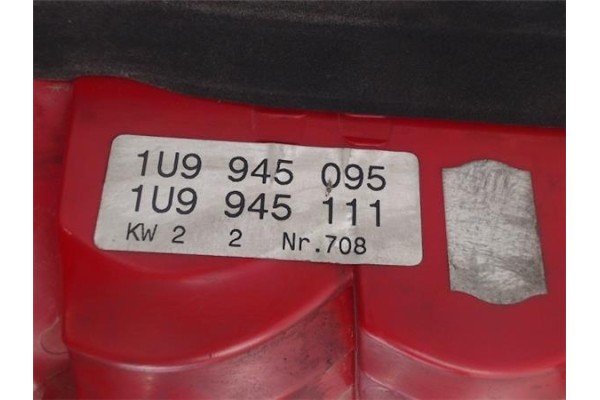 Recambio de piloto trasero izquierdo para skoda octavia combi (1u5) referencia OEM IAM 1U9945095 1U945111 