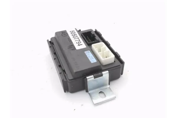 Recambio de centralita cierre puerta delantero izquierda para alfa romeo gt (125) 1.9 jtd referencia OEM IAM 50507794  