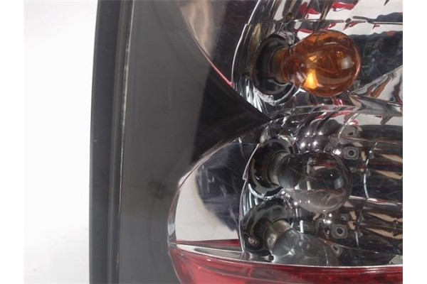 Recambio de piloto trasero izquierdo para renault clio ii fase ii (b/cb0) referencia OEM IAM 265553462R  