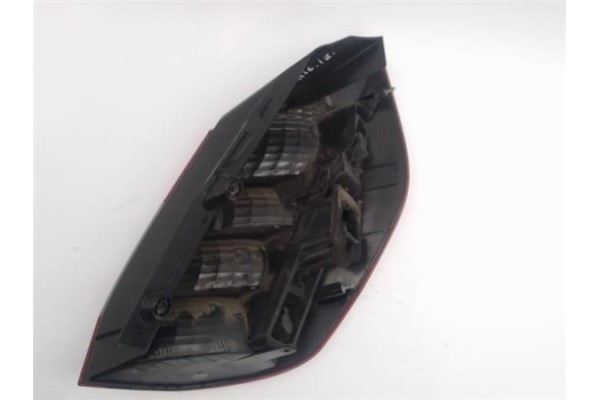 Recambio de piloto trasero izquierdo para renault scenic ii (jm) referencia OEM IAM 2SK0086590785 8200493374F 