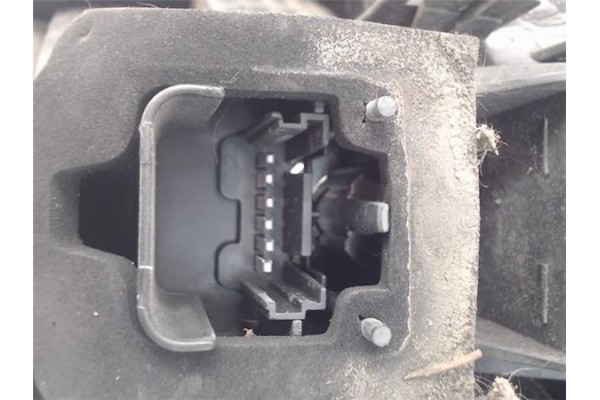 Recambio de piloto trasero izquierdo para renault scenic ii (jm) referencia OEM IAM 2SK0086590785 8200493374F 