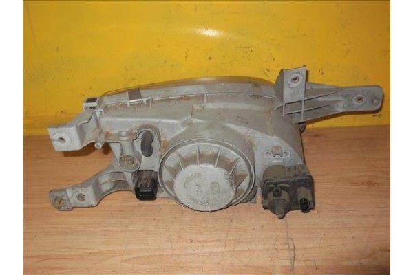 Recambio de faro delantero izquierdo para hyundai accent (x3) 1.3 referencia OEM IAM 9210125010  