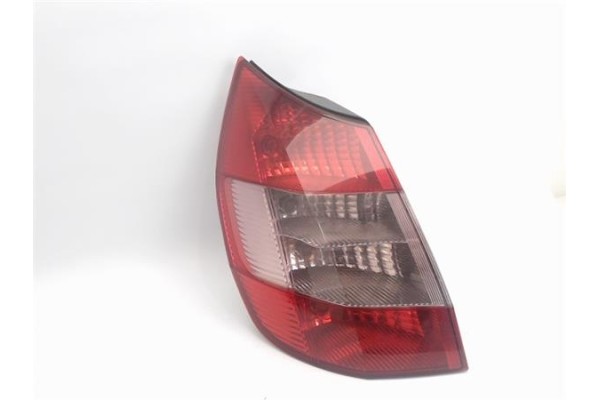 Recambio de piloto trasero izquierdo para renault scenic ii (jm) referencia OEM IAM 8200127704  8200127703 , RENAULT