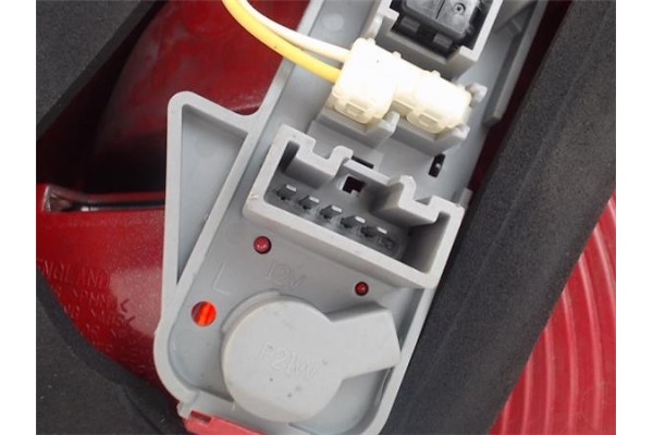 Recambio de piloto trasero izquierdo para toyota yaris (ksp9/scp9/nlp9) referencia OEM IAM   