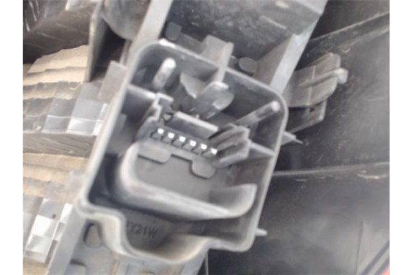 Recambio de piloto trasero izquierdo para renault scenic ii (jm) referencia OEM IAM 8200127704  8200127703 , RENAULT