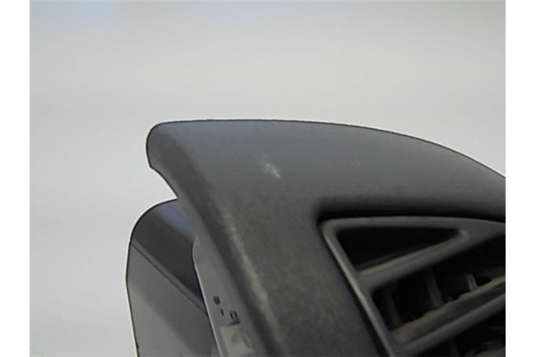 Recambio de conducto ventilacion derecho para peugeot boxer furgón (230l) 2.8 hdi referencia OEM IAM 8212QE  