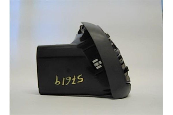 Recambio de conducto ventilacion izquierdo para peugeot boxer furgón (230l) 2.8 hdi referencia OEM IAM 8212QF  