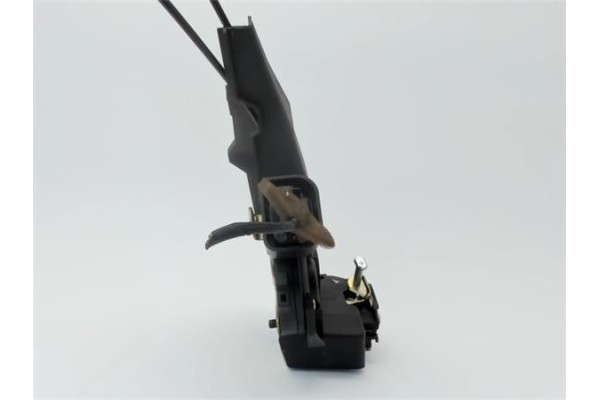 Recambio de cerradura puerta trasero izquierda para lexus is (ds2/is2) 2.5 250 v6 referencia OEM IAM 6934053020  