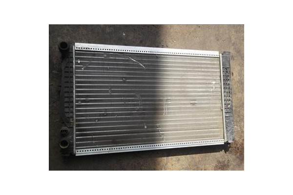 Recambio de radiador para audi a4 berlina (8e) 1.9 tdi (96kw) referencia OEM IAM    Recambio de radiador para audi a4 berlina (8e) 1.9 tdi (96kw) referencia OEM IAM