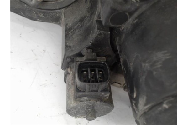 Recambio de faro delantero dcho para mazda 3 sedán (bk) 1.6 di turbo referencia OEM IAM BN8W51031B W3T15671 CENTRALITA 