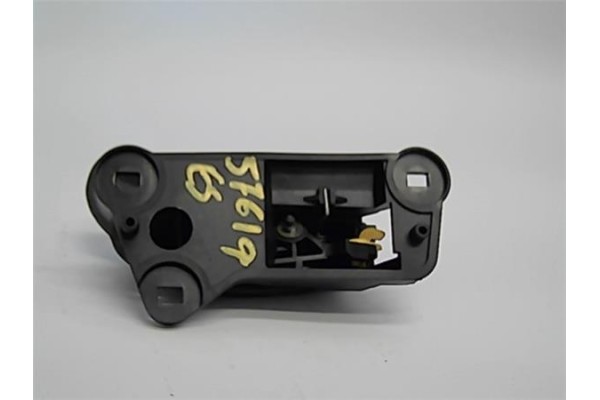 Recambio de manilla int. puerta delantero derecha para peugeot boxer furgón (230l) 2.8 hdi referencia OEM IAM 9143C2  